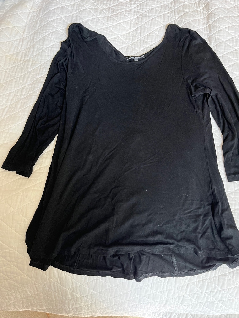 Cable and Gaigr Black Women's Long Sleeve Scoop Neck Top - size large